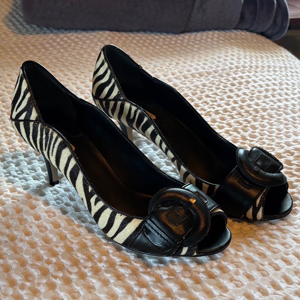 Max Studio Black and White Zebra Heels